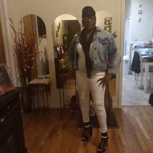 Meet your Posher, Precious